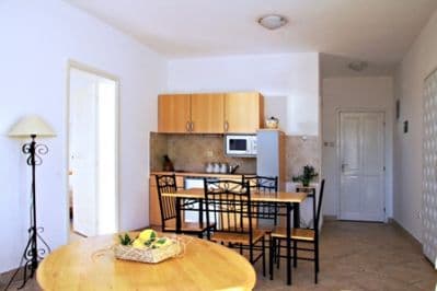 suite_with_kitchen
